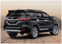 Toyota Fortuner thế hệ mới sẽ có cửa sổ trời