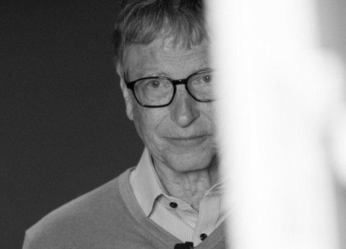 Đâu là bộ mặt thật của Bill Gates?