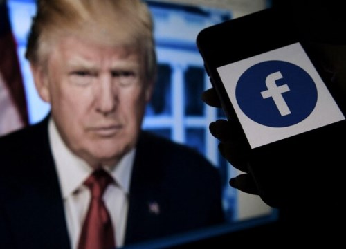 Facebook tiếp tục cấm cửa Trump