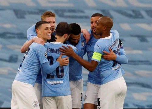 Man City vào chung kết Champions League