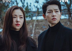 Rần rần khoảnh khắc Song Joong Ki bật khóc vì được mừng sinh nhật bất ngờ, "tình màn ảnh" có hành động dỗ ngọt lịm khác thường