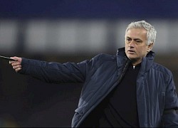 Tottenham tiết kiệm được đống tiền khi Jose Mourinho dẫn dắt Roma