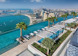 Bể bơi vô cực cao nhất thế giới ở Dubai