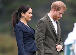 Meghan Markle ôm bụng bầu xuất hiện trở lại sau loạt lùm xùm, nhắc đến con gái sắp sinh và quyền lãnh đạo nhưng bị "ném đá" dữ dội