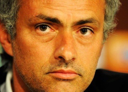 Mourinho lại đấm vào quá khứ