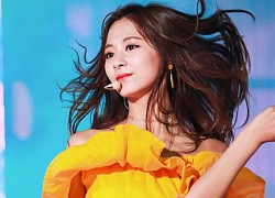 Những thần tượng K-pop sở hữu cú hất tóc thần thánh trên sân khấu