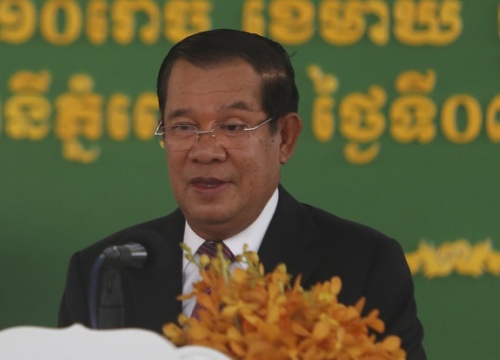 Thủ tướng Hun Sen kêu gọi giảm tiền điện nước cho công nhân