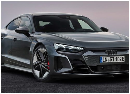 Audi e-tron GT 2022 'tuyên chiến' Porsche Taycan có giá từ 2,7 tỉ đồng