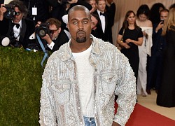 Balo cũ của Kanye West được rao bán giá 55.000 USD