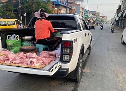 Chị tiểu thương "cưỡi" phương tiện đặc biệt đi bán thịt khiến dân tình xôn xao, gia thế "khủng" không phải vừa!