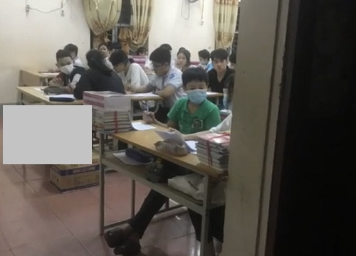 Clip: Học sinh thi 8 môn/ngày trong 10 tiếng để sớm nghỉ học tránh dịch, ai nhìn vào cũng đồng cảm lắm