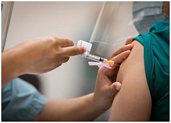 Một phụ nữ Italy bị tiêm 6 liều vaccine Covid-19