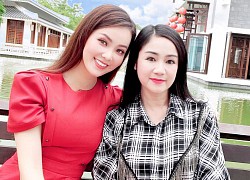 NSND Thu Hà trẻ trung dù hơn MC Thuỵ Vân tới 17 tuổi