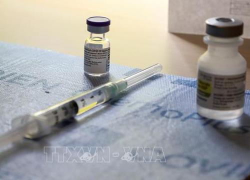 Nữ sinh viên Italy nhập viện theo dõi do bị tiêm quá liều vaccine Pfizer