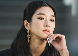 Seo Ye Ji dự Baeksang Arts Awards giữa bê bối?