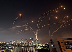 Tên lửa Israel đánh chặn hàng chục rocket Hamas