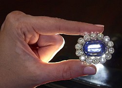 Bộ trang sức quý hiếm thuộc về con gái nuôi Hoàng đế Pháp trị giá gần 3 triệu USD