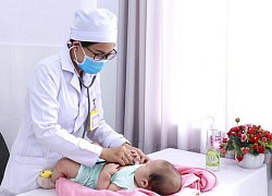 Chữa trị bệnh nhi tăng sản tuyến thượng thận bẩm sinh mơ hồ giới tính