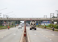 Cửa ngõ ra vào Tây Ninh trên Quốc lộ 22 có chốt kiểm tra phòng dịch Covid-19