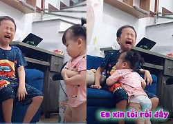 Em gái ôm anh trai xin lỗi vì làm hỏng đồ chơi
