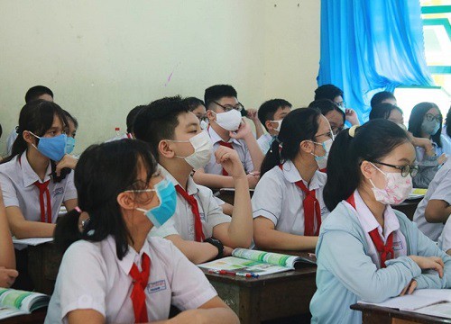 Lời nhắn từ học sinh thi vào lớp 10: "Hãy để chúng con ổn định tâm lý"