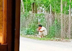 Lời xin xỏ của tài xế xe bồn và hình ảnh anh nép bên vệ đường khiến ai cũng thương cảm