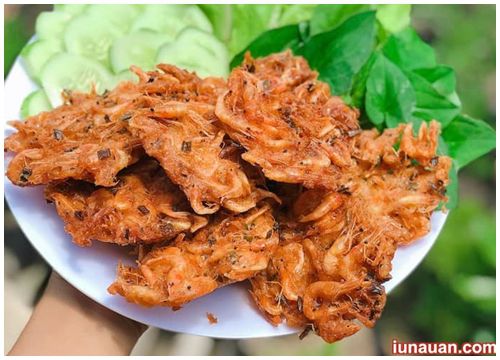 Ngày mưa đổi vị với món bánh tép giòn rụm, thơm ngon !
