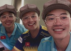 Phải ở lì trong khách sạn, Văn Toàn đi "xin" phim để cày cho qua ngày