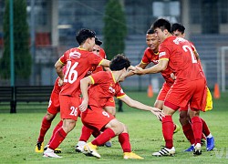 Tuyển Việt Nam tập bài lạ, nhiều tuyển thủ 'choáng'