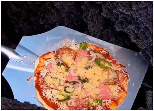 Bánh pizza nướng bằng dung nham núi lửa