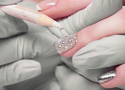 Mặt đã che kín khẩu trang, phái nữ Hàn đổ tiền làm nail