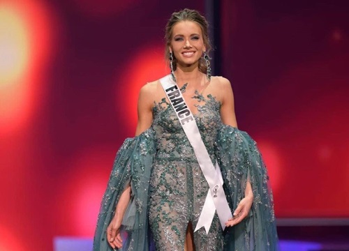 Bán kết Miss Universe 2020: 10 bộ đầm dạ hội dìm dáng các nàng Hoa hậu không thương tiếc