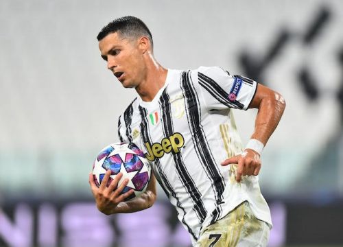 Báo Italy: 'Ronaldo chưa quyết định tương lai'