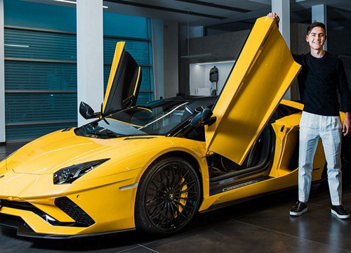 Siêu xe Lamborghini Aventador S Roadster của Paulo Dybala có gì?