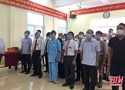 Cử tri trên địa bàn thành phố Sầm Sơn nô nức đi bỏ phiếu