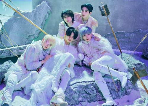 Đàn em BTS cán mốc 670k bản đặt trước, fan lên tiếng: 'Còn ai chê flop?'