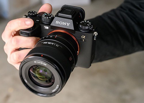 Máy ảnh Sony Alpha 1 gặp lỗi về hệ thống chống rung cảm biến IBIS