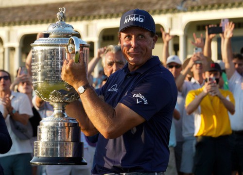 Vô địch PGA Championship, Phil Mickelson đi vào lịch sử