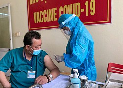 Đà Nẵng tiêm vaccine cho lái xe buýt, taxi