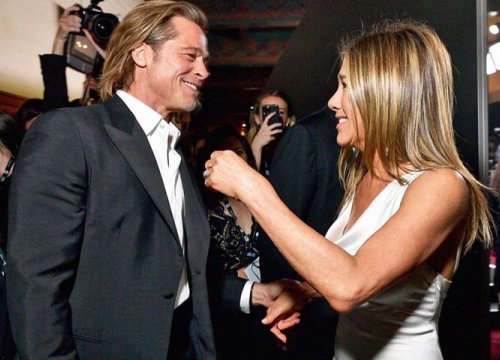 Jennifer Aniston khen Brad Pitt tuyệt vời