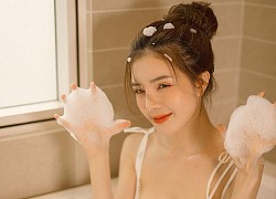 Khoe đôi gò bồng đảo siêu gợi cảm qua bộ ảnh tắm bồn, nàng hot girl Việt khiến CĐM xao xuyến