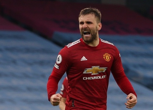 Luke Shaw bảo lãnh cho fan dự khán chung kết