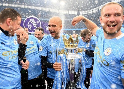 Pep Guardiola được đồng nghiệp vinh danh