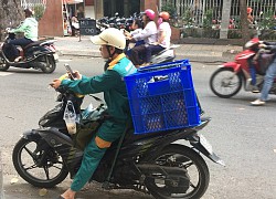 Màn giao hàng hài hước: Shipper nhờ lễ tân đưa, khách nhờ đồng nghiệp xuống lấy, nguyên nhân chỉ vì sợ gặp đối phương