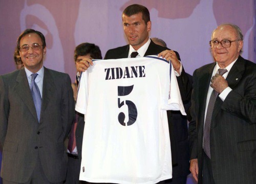 Zinedine Zidane và hành trình vĩ đại bắt đầu từ chiếc... khăn ăn