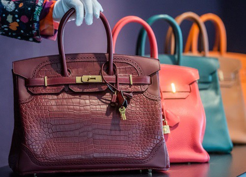 Có nên mua túi Hermès rẻ hơn nhiều lần từ tội phạm bị bắt?