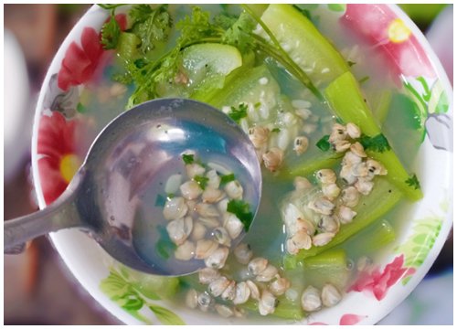 Đậm đà canh hến