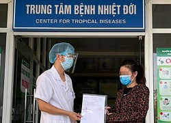 Nữ nhân viên làm tóc mắc Covid-19 được xuất viện