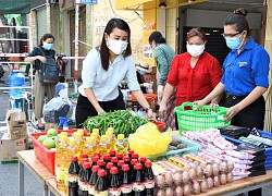 Ấm áp đi chợ 0 đồng trong khu phong tỏa