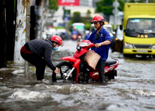 Gò Vấp và nhiều quận huyện tại TPHCM sắp có mưa to, dông lốc